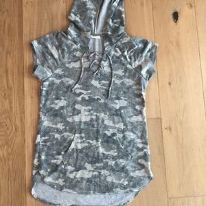 Camo pullover